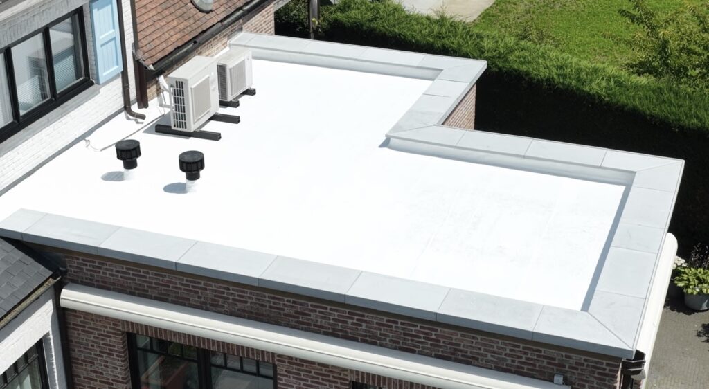 [Foto 5 – Dak met DAROFLEX Sun Finish]